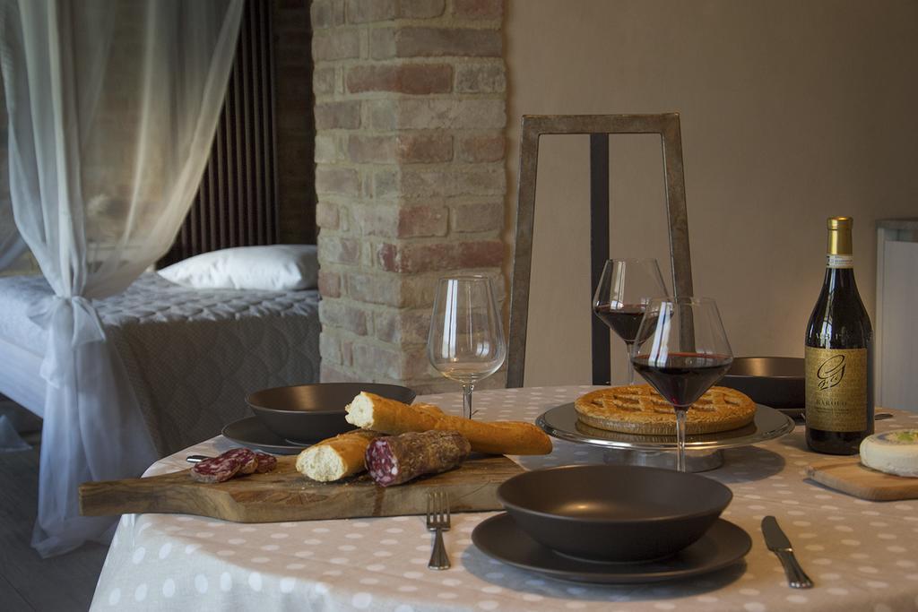 Villa Laura Castellinaldo Habitación foto